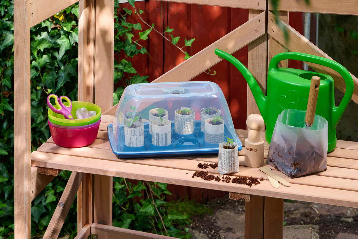 Romberg Seed Starter Experience Box – DIY Paper Pots & Mini Greenhouse Kit. Make your own paper pots from newspaper and grow your own plants. Great for adults and kids.
