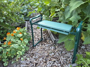 Make gardening easier and more comfortable with our practical Garden Kneeling Bench. Designed for planting, weeding, pruning and other everyday garden tasks.