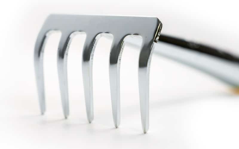 Galvanized hand rake - durable and lightweight